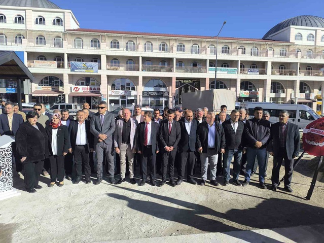 Afyonkarahisar Şuhut'ta 19 Ekim Muhtarlar Günü törenle kutlandı