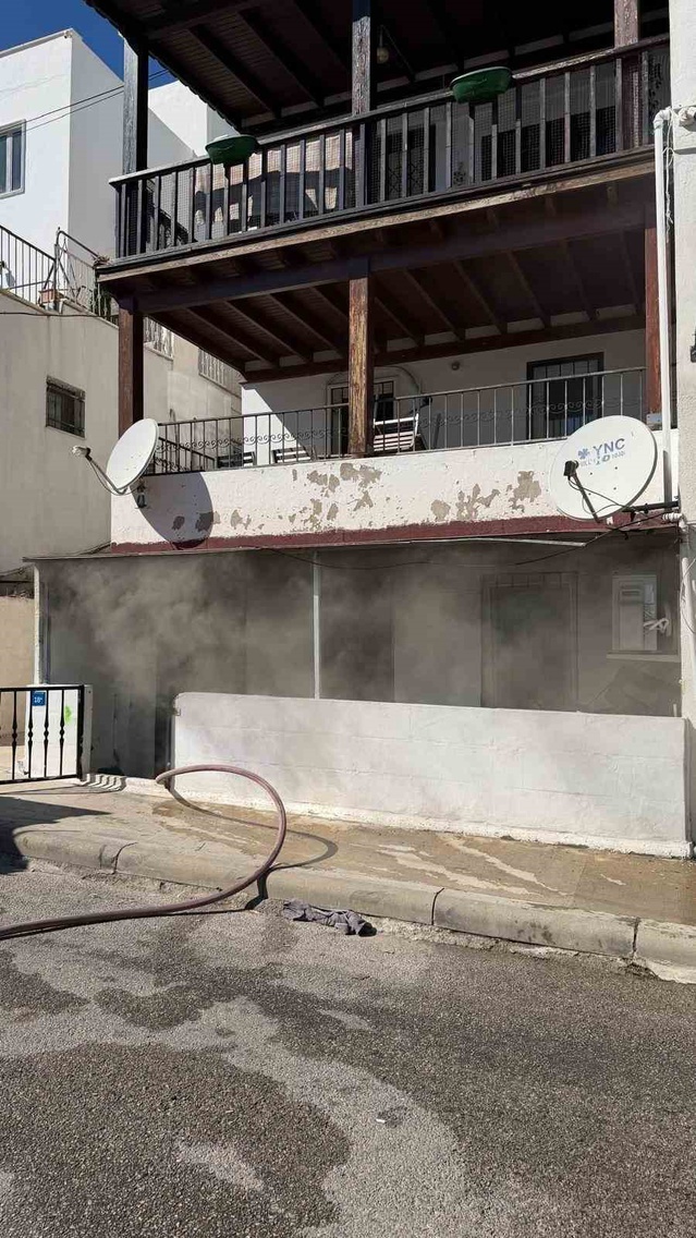 Bodrum'da 3 katlı binadaki dairede çıkan yangın söndürüldü, yaralanan olmadı