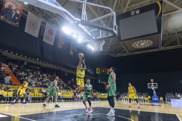 Mersin Spor Kulübü, Darüşşafaka Lassa'yı 95-82 yenerek namağlup serisini sürdürdü