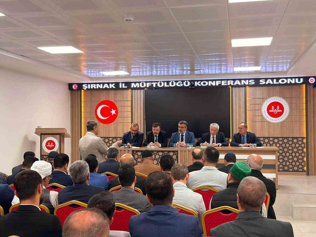 Şırnak'ta din görevlileri Diyanet yetkilileriyle saha buluşmasında istişare etti