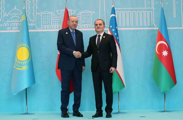 Cumhurbaşkanı Erdoğan, TDT Zirvesi’ne katılan liderleri karşıladı