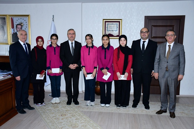Eskişehir Kazım Karabekir İmam Hatip Ortaokulu öğrencileri OKU ile Türkiye ikincisi oldu