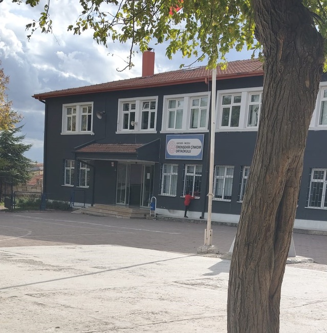 Kayseri İncesu'da meyve suyundan içen 12 öğrenci rahatsızlanarak hastaneye kaldırıldı