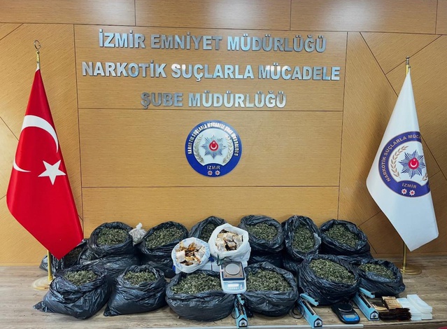 İzmir ve Muğla'da eş zamanlı uyuşturucu operasyonunda 12 şüpheli gözaltına alındı