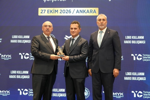 Kastamonu Üniversitesi TYÇ logolu program sayısında ilk 30'a girerek plaket aldı