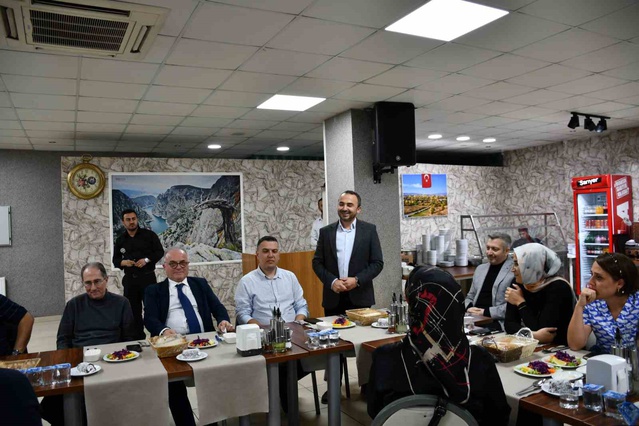 Vezirköprü'de 1988'den beri görev yapan Dr. Süleyman Aygün emekliye ayrıldı