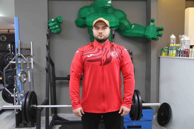Görme engelli milli sporcu Şimşek, İstanbul'da dünya şampiyonasında altın hedefliyor
