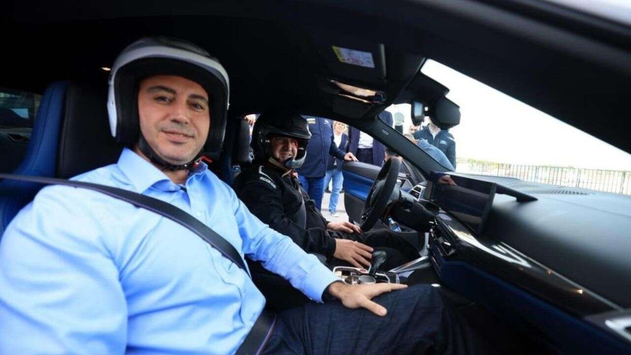 Bakan Bak, Formula 1 öncesi İstanbul Park’ta piste çıktı