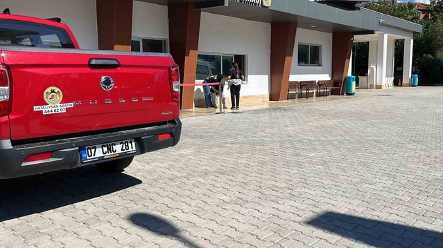 Alanya'da kamyonetle çarpışan 20 yaşındaki motosiklet sürücüsü hayatını kaybetti