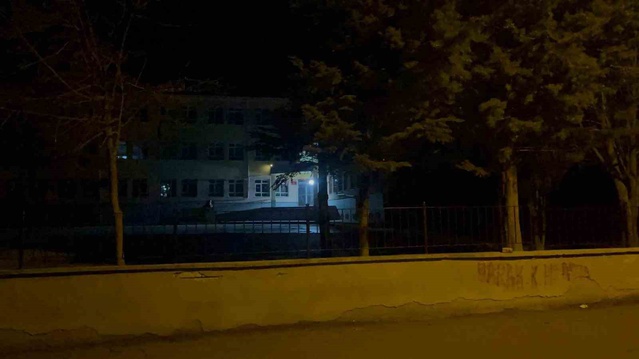 Eskişehir'de okul bahçesinde bıçaklanan gencin davasında 3 sanık tahliye istedi
