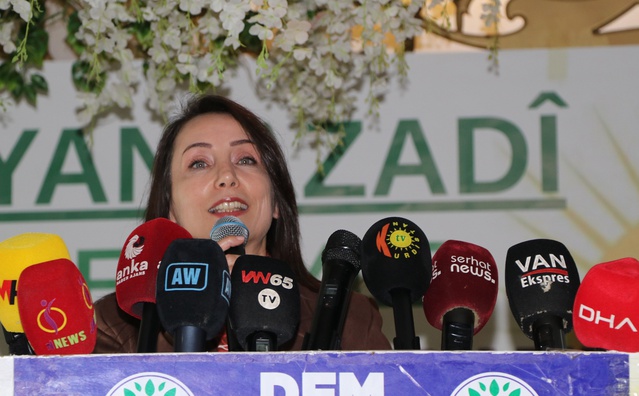 DEM Parti Eş Genel Başkanı Hatimoğulları Van kongresinde çerçeve yasa istedi