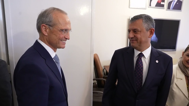 Özgür Özel, Avusturya Halk Partisi Genel Başkanı Gerstl'in heyetiyle TBMM'de görüştü
