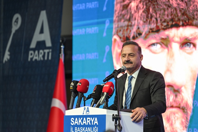 Ağıralioğlu Sakarya'da ittifak arayışı iddialarını yalanladı, 'Kendinize gelin' dedi
