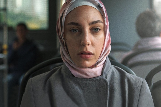 Netflix duyurdu: Berkun Oya'nın dizisi Bir Başkadır'ın 2. sezonu 12 Kasım'da yayında