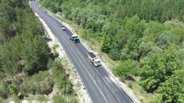 Aksu'da yolcu midibüsü kontrolden çıkıp devrildi, 17 yaralıdan 1'i ağır