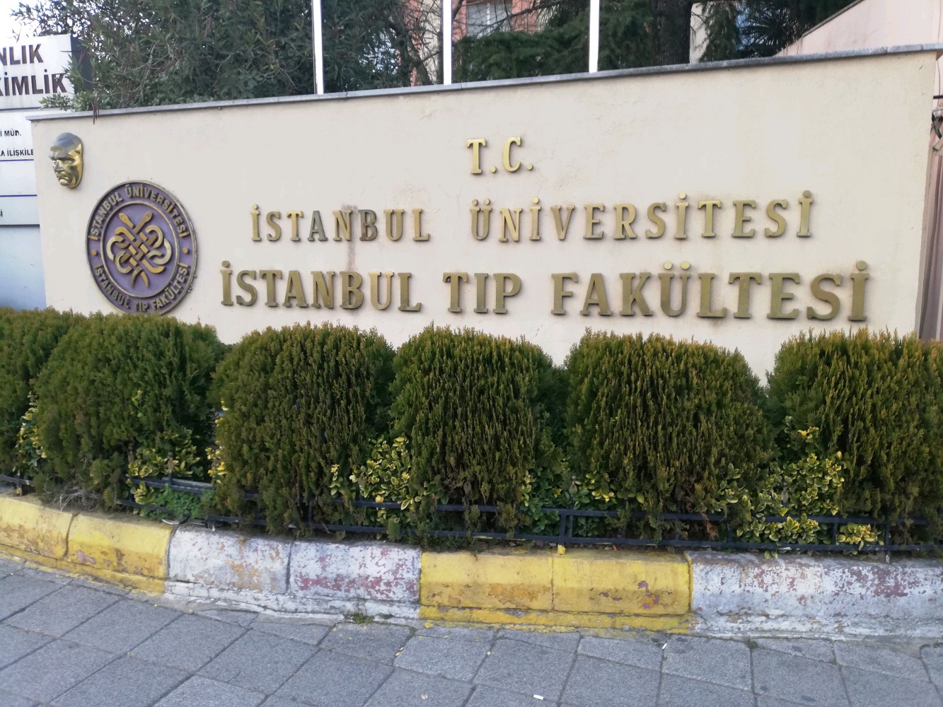 Çapa'da kadın tuvaletinde sapık paniği. Flaş patlayınca yakayı ele verdi