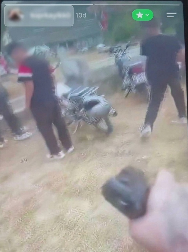 Amasya'da çocuk, akranlarına kurusıkı tabanca doğrulttuğu görüntüleri paylaştı