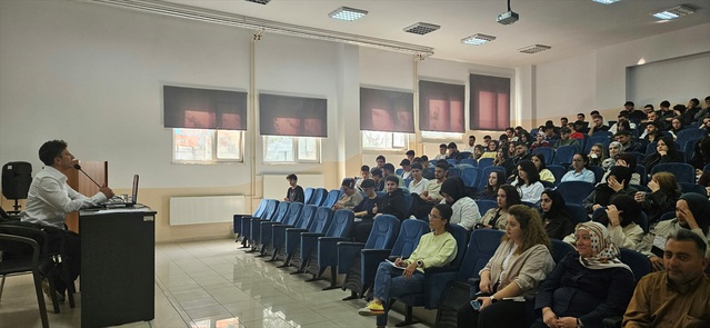 Tekkeköy'de öğrencilere 'Hayat Arkadaşımı Nasıl Seçebilirim' eğitimi verildi