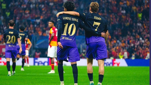 Galatasaray, Barcelona'ya 4-1 yenilip Şampiyonlar Ligi'nde ikinci maçını kaybetti