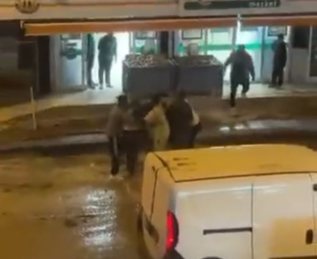 Ankara Polatlı'da kaldırım işçileri arasındaki tartışma kavgaya dönüştü