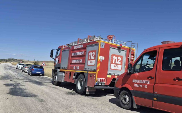 Burdur Yeşilova'da 3 aracın çarpıştığı kazada 1 kişi öldü, 7 kişi yaralandı