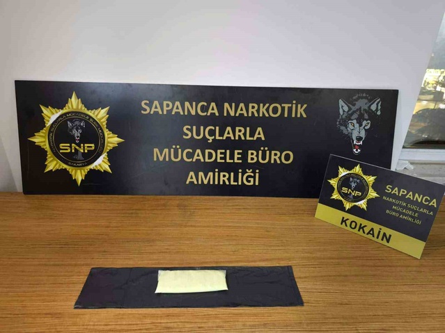 Sapanca'da narkotik operasyonunda 3 şüpheli yakalandı, 191 gram kokain ele geçirildi