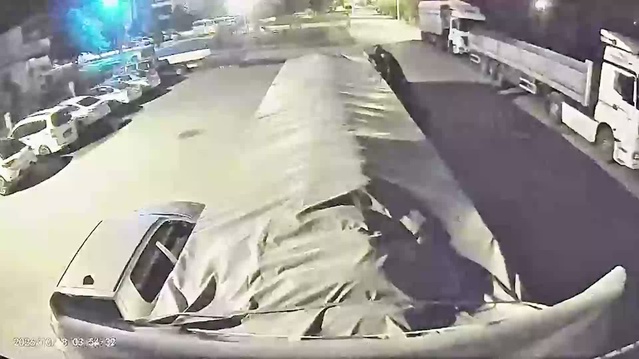 Aksaray'da tırdan 30 çuval toz şeker çalan şüpheliler için soruşturma başlatıldı