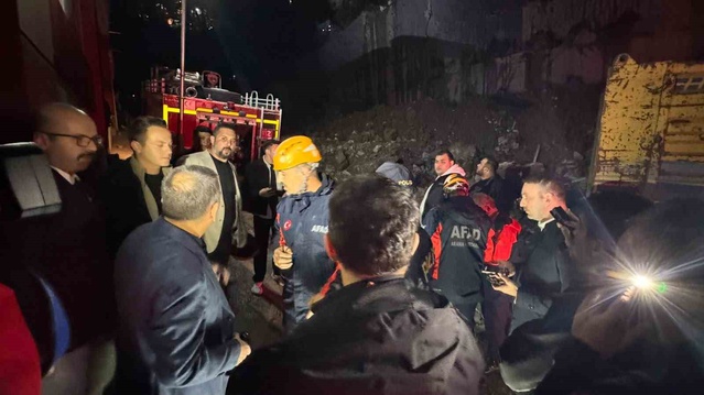 Zonguldak'ta çöken 2 katlı binada 74 yaşındaki kadının cansız bedeni bulundu