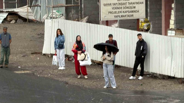 Meteorolojinin uyardığı sağanak Diyarbakır'da bodrum katlarını su bastı