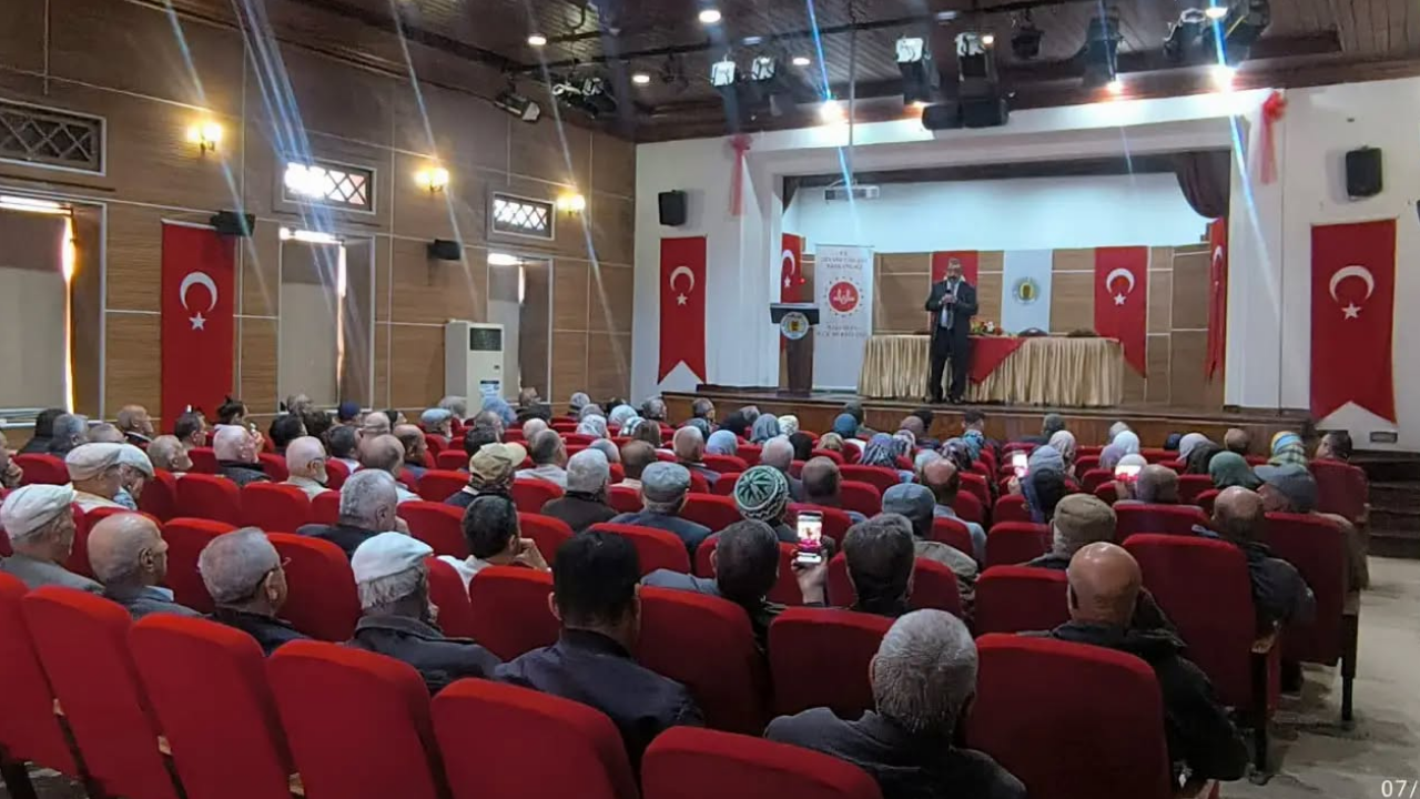 Nallıhan’da “Peygamberimiz ve Güzel Ahlak” konferansı düzenlendi