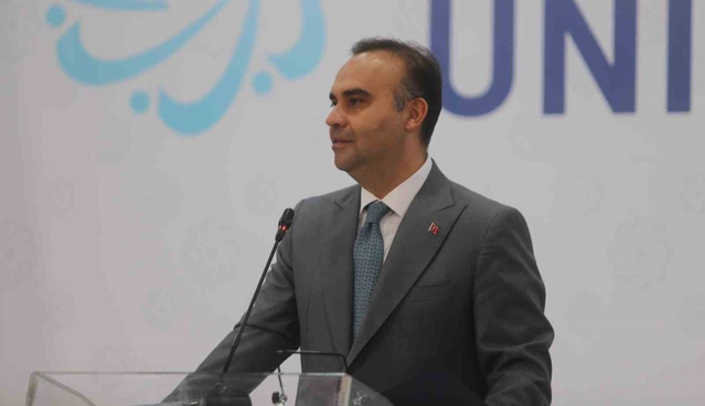 Bakan Kacır, 2027 başında yabancı navigasyon uygulamalarını silme hazırlığını anlattı