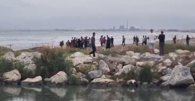 Mersin Akdeniz'de denize giren 3 gençten biri boğuldu, 2 genç kurtuldu