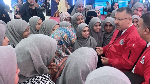 KBÜ Rektörü Kırışık, TEKNOFEST'te TÜBA Başkanı Şeker ile bilimi değerlendirdi