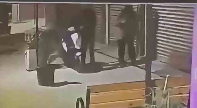 Antakya'da kuyumcu soymak için duvar kesen 2 şüpheli 120 saatlik kayıtla saptandı