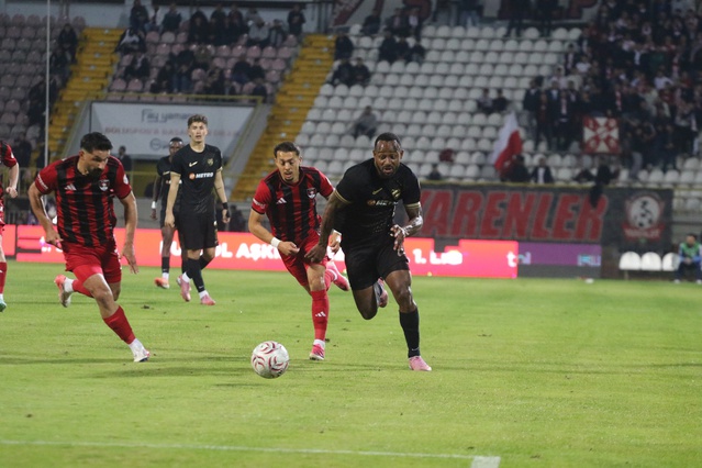 Boluspor sahasında Artı Değer Van Spor FK'ya 3-0 yenilerek 12. haftayı kaybetti