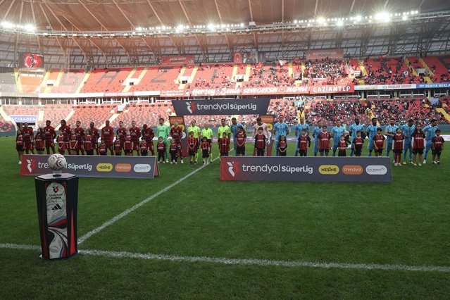 Yeni hoca bile fayda etmedi! Süper Lig'de 5 maçtır kazanamıyorlar