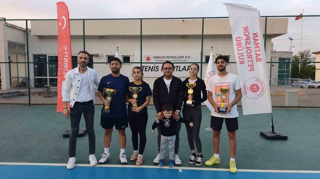 Batman'da düzenlenen Amatör Spor Haftası tenis turnuvası 200 sporcuyla tamamlandı