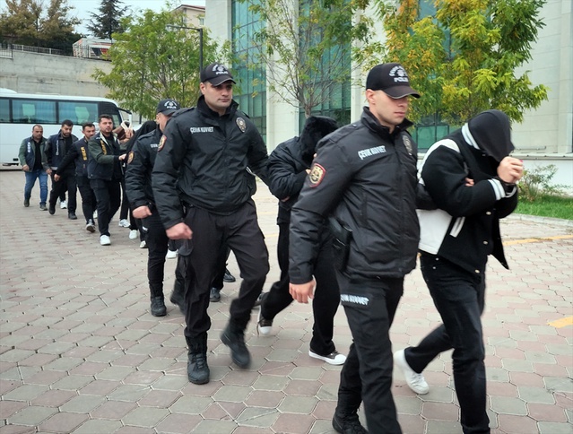 Kırıkkale merkezli 8 ilde yasa dışı bahis operasyonunda 11 zanlı tutuklandı