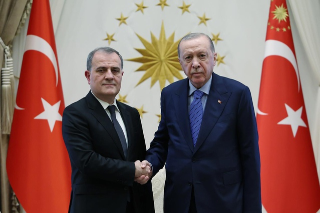 Cumhurbaşkanı Erdoğan'dan dikkat çeken temas: Aliyev'in yokluğunda Bayramov'la yakın temas!