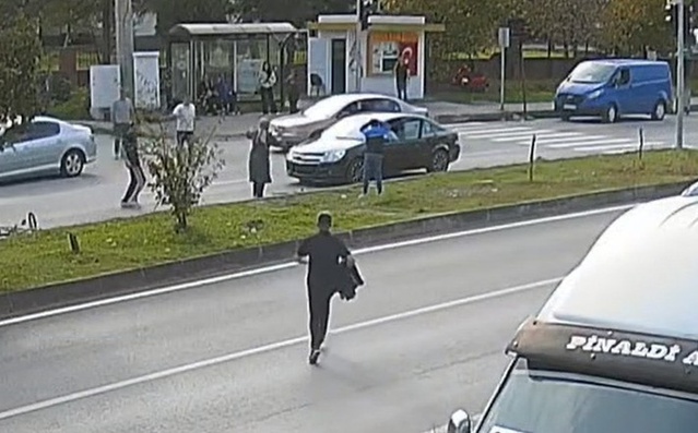 Bartın'da bisikletli 6 yaşındaki çocuğa otomobil çarptı, hayati tehlikesi sürüyor