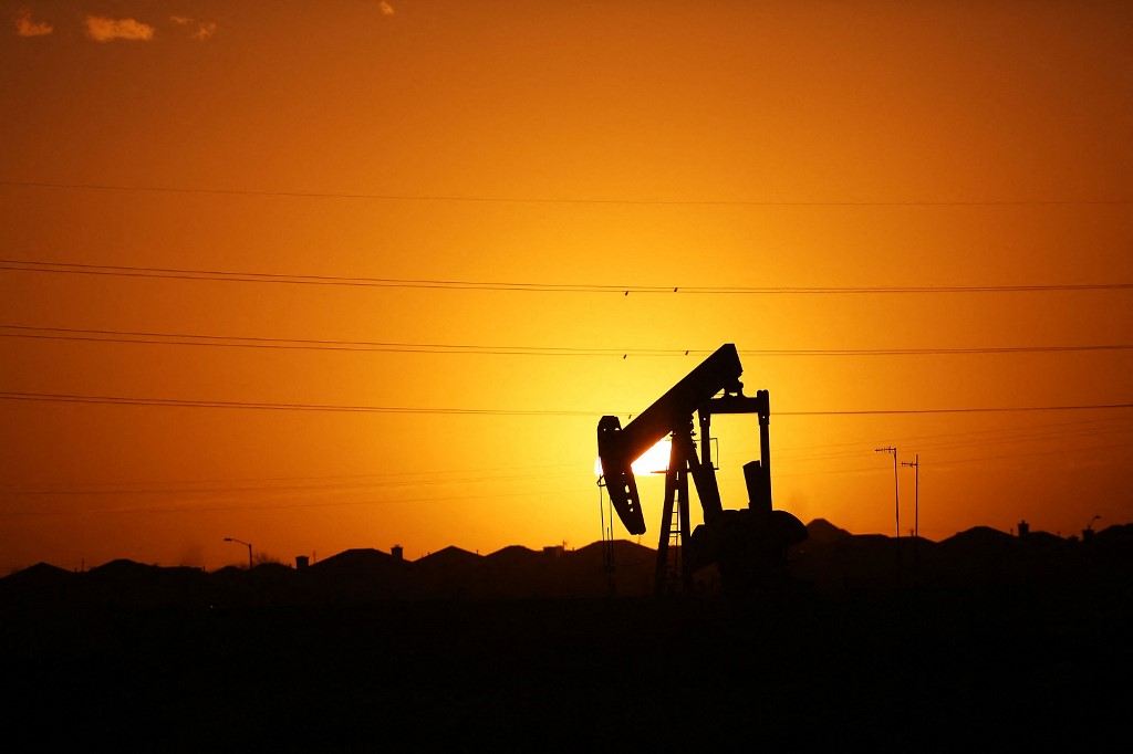 Petrol piyasasında Trump virajı. Fiyatlar zirveden dönerek geriledi