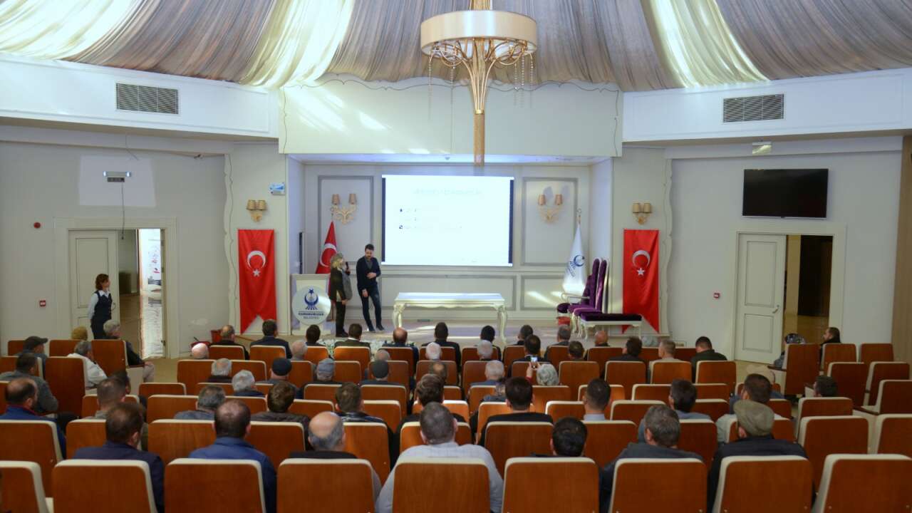 Kahramankazan’da kapalı devre sulama projesi üreticilere anlatıldı