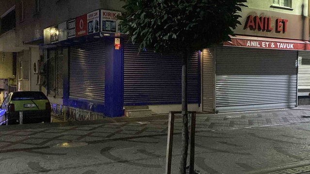 Bağcılar Fatih Mahallesi'nde sokakta yürüyen kişi silahlı saldırıda öldü
