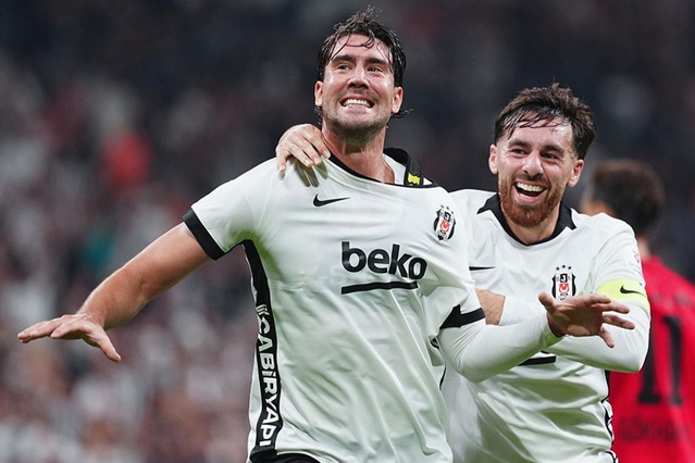 Dusan Vlahovic, Beşiktaş tarihine geçti