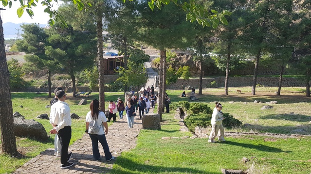 8 ülkeden akademisyenler Gaziantep'te Yesemek'i gezdi, UNESCO'ya girmesini istedi