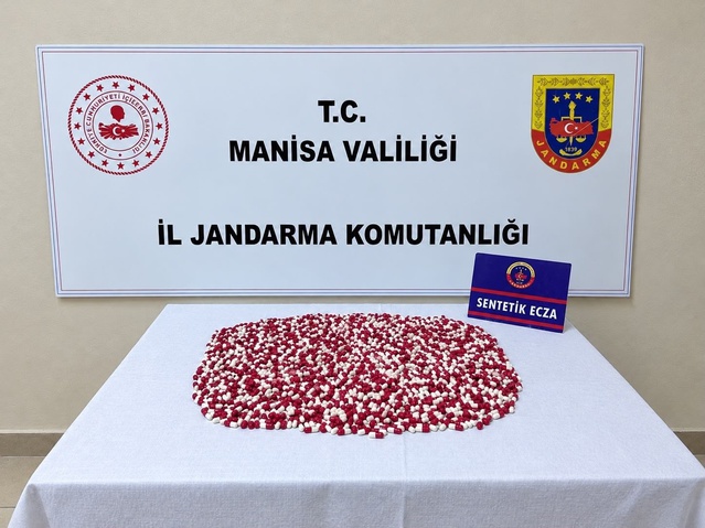 Manisa'da uyuşturucu operasyonunda 3 şüpheli tutuklandı, 156 kök kenevir ele geçti