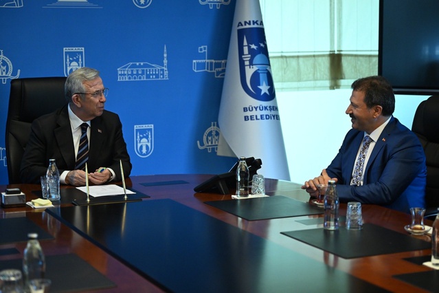 Mansur Yavaş, TESK Genel Başkanlığına seçilen Mehmet Yiğiner'i tebrik etti
