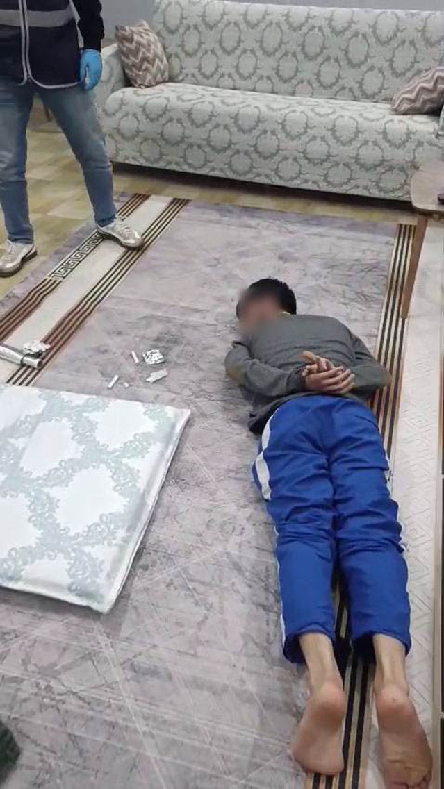 Batman'da uyuşturucu satıcılarına yönelik operasyonda 26 şüpheliden 21'i yakalandı