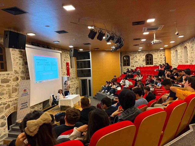 Eskişehir'de Osman Efendi Yurdu'nda öğrencilere Kur'an-ı Kerim kursu başlatıldı