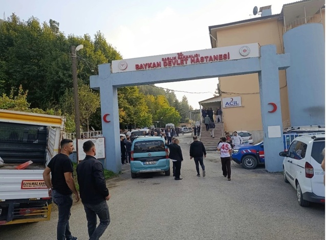 Siirt Baykan'da traktörden düşen 22 yaşındaki genç, kaldırıldığı hastanede kurtarılamadı